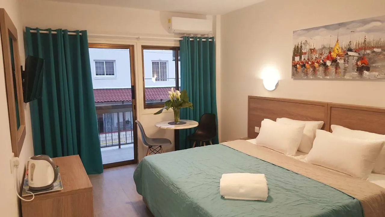 איה נאפה Manoli Apartments